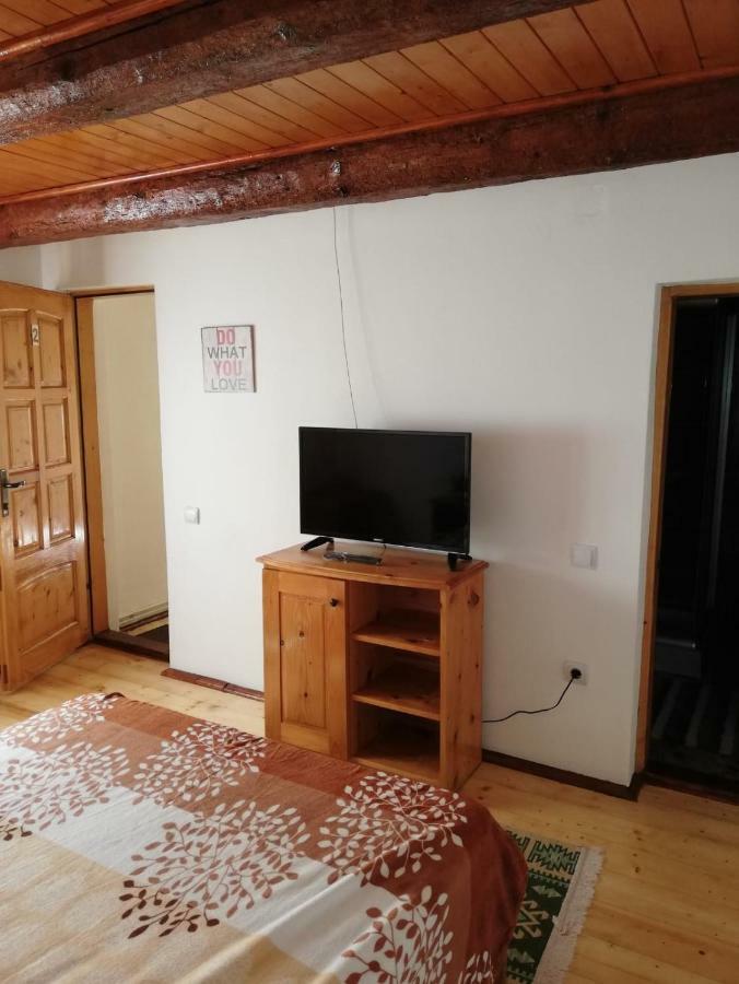 Rustic Rooms Risnov Bagian luar foto